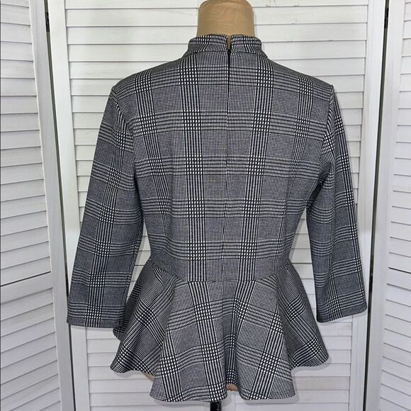 Lord & Taylor Peplum Top Size Medium NWOT Houndstooth - Picture 9 of 12
